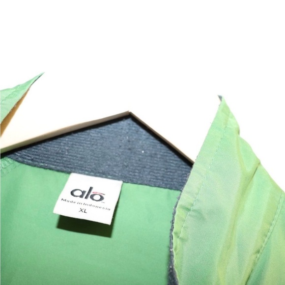 Alo Yoga Green Windbreaker Cycling Jacket - Picture 5 of 6
